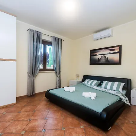 Gli Eucalipti Apartment *